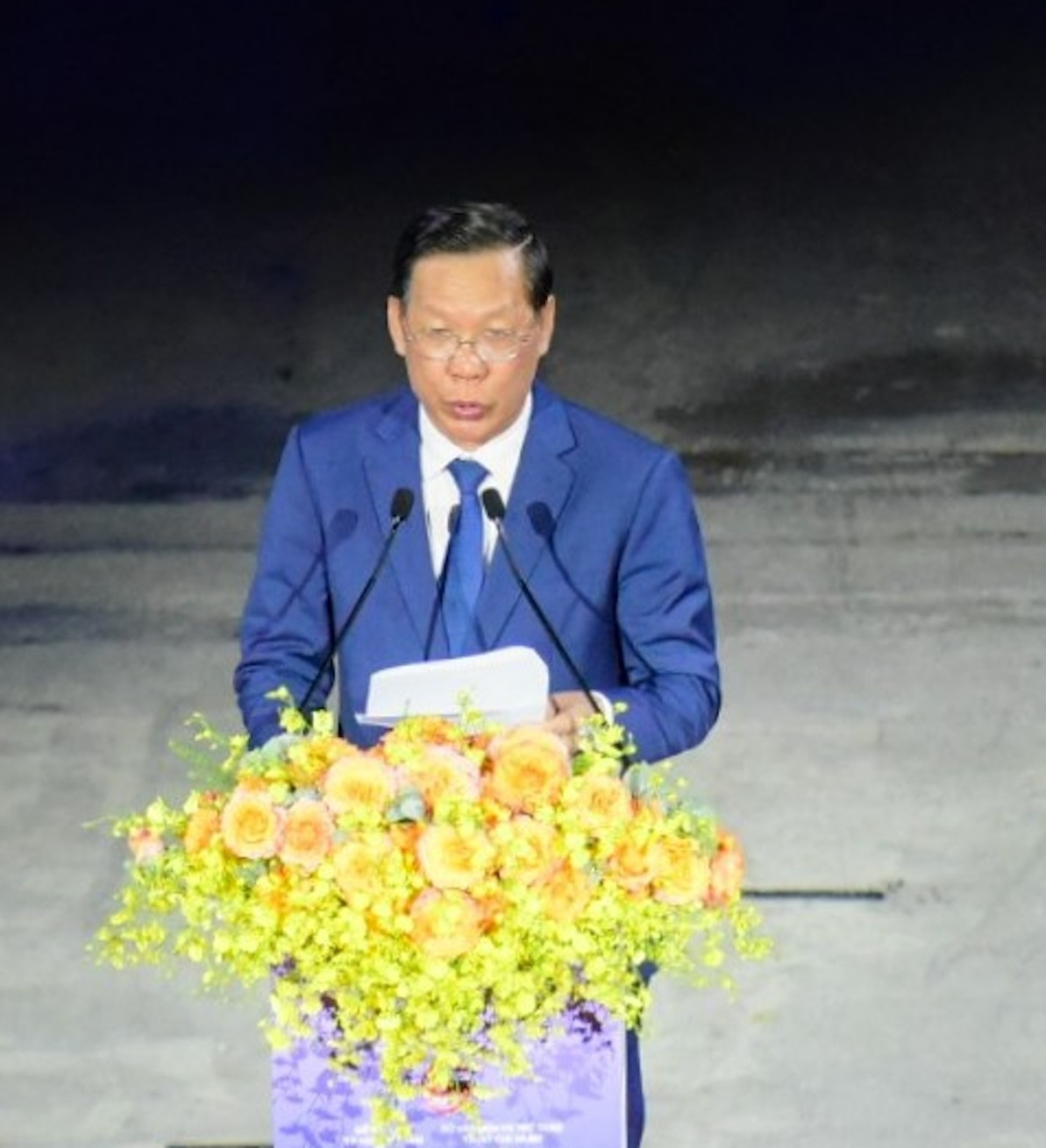 Ông Phan Văn Mãi - Chủ tịch UBND TPHCM phát biểu khai mạc