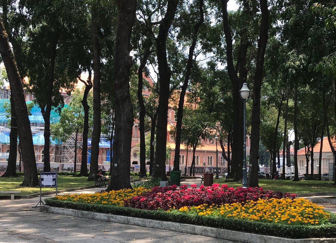 Công viên 30/4, một trong những công viên có nhiều cây xanh giữa trung tâm TPHCM Công viên 30/4, một trong những công viên có nhiều cây xanh giữa trung tâm TPHCM