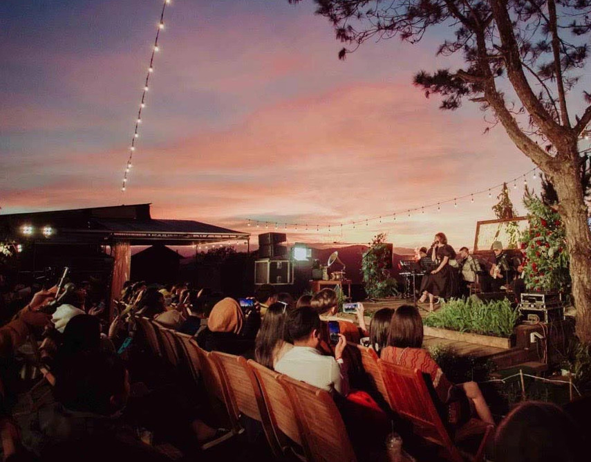 Trải nghiệm âm nhạc theo thần tượng cũng là một xu hướng của Gen Z.