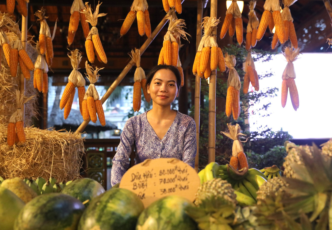 Quầy hàng của cô gái miền Tây