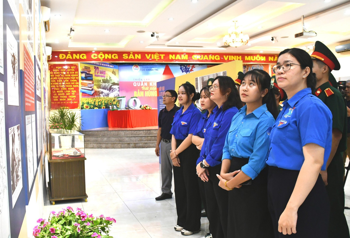 Bảo tàng Quân khu 7 là nơi giáo dục truyền thống, truyền ngọn lửa cách mạng đến thế hệ trẻ.