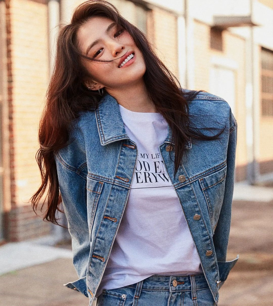 Han So Hee giữ chốt Top 15 với 4.744 lượt bình chọn. &quot;Bản sao&quot; của Song Hye Kyo vượt mặt đàn chị ở vị trí thứ 16 với gần 3.000 phiếu bầu chênh lệch. Tuy nhiên, so với năm 2022, cô bị tụt 6 hạng. Ảnh: IG.