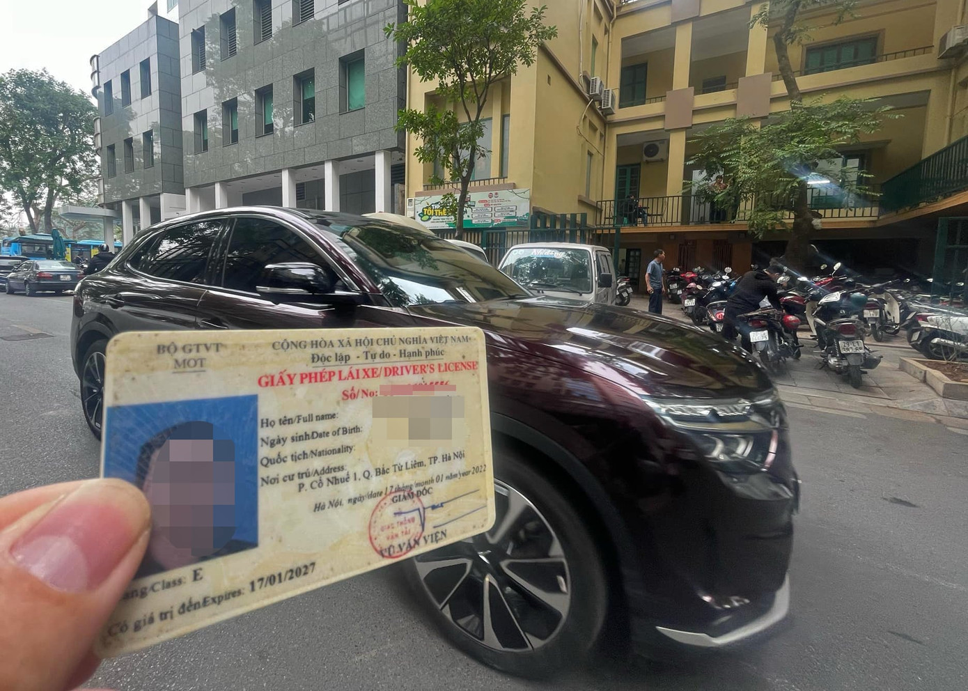 Từ năm 2025, GPLX quá hạn dưới 1 năm, thậm chí dù chỉ 1 ngày cũng phải thi lại lý thuyết. Ảnh minh họa. Từ năm 2025, GPLX quá hạn dưới 1 năm, thậm chí dù chỉ 1 ngày cũng phải thi lại lý thuyết. Ảnh minh họa.