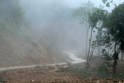 … Và hoàn thành việc đổ bê tông ở khu vực huyện Châu Khê, tỉnh Nghệ An