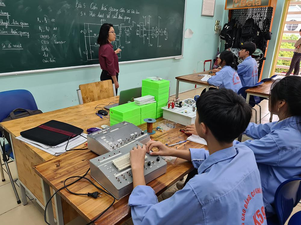 Giảng viên trường nghề nhận lương cao nhất 14,4 triệu đồng/người/tháng.