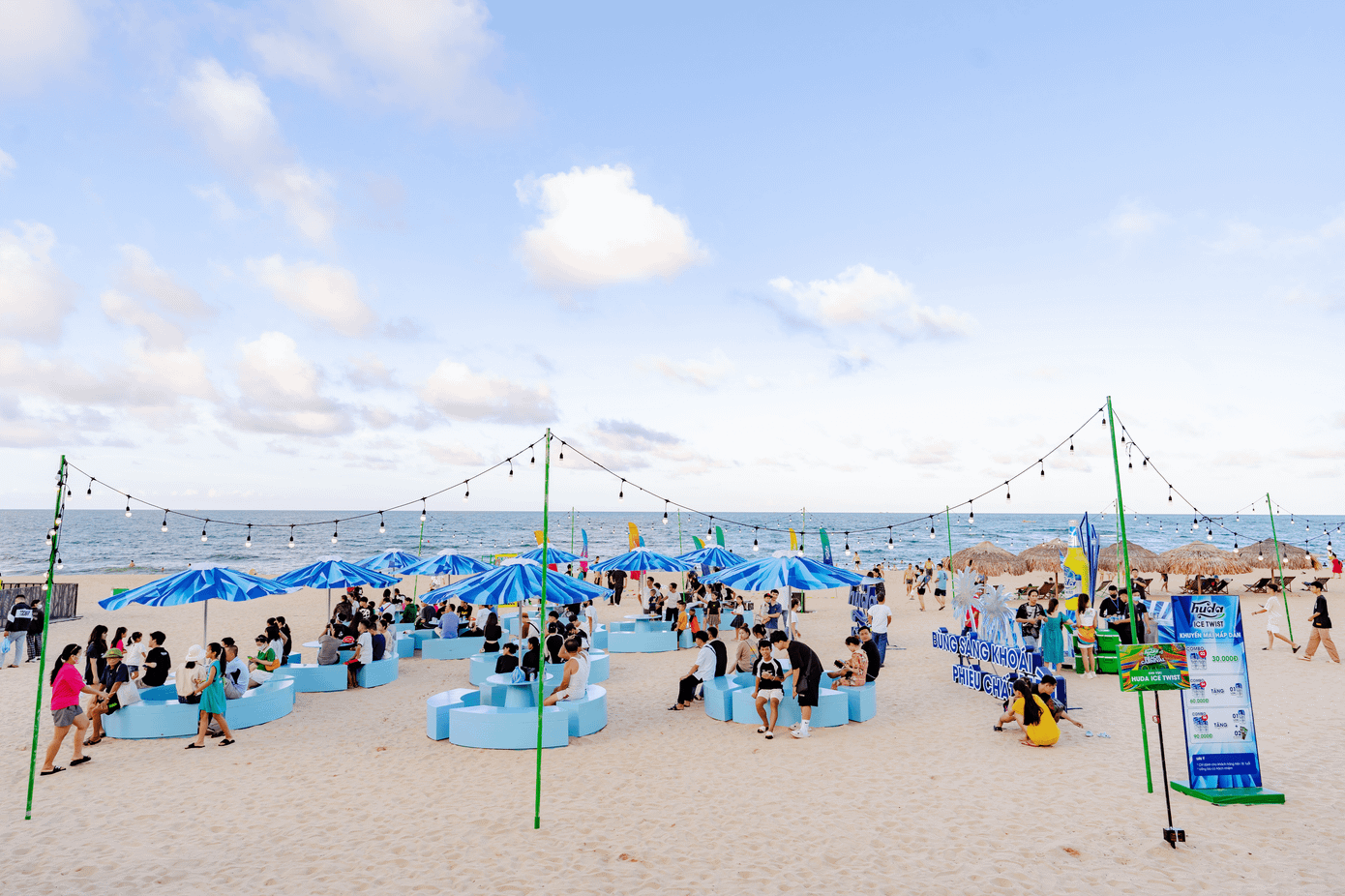 Hoạt động vui chơi trên biển