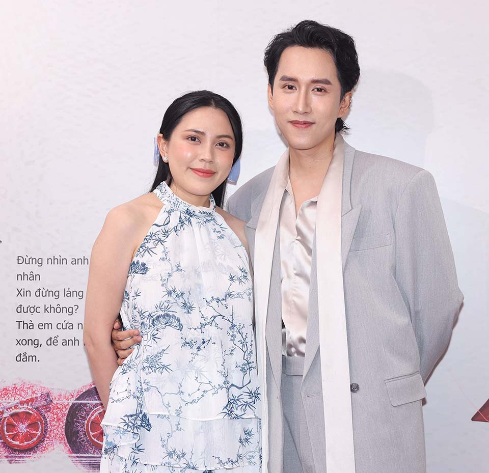 VP Bá Vương và bạn gái đã đồng hành bên nhau 7 năm. VP Bá Vương và bạn gái đã đồng hành bên nhau 7 năm.