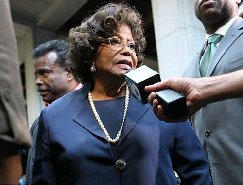 Mẹ của Michael - bà Katherine Jackson cho rằng án phạt với Conrad là quá nhẹ