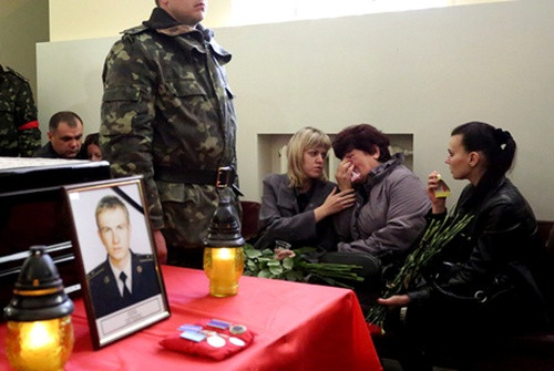 Lễ tang chung hai người lính Ukraine và Crimea ảnh 5