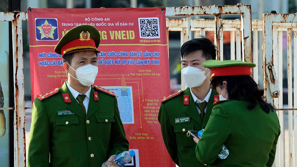 Với mục tiêu sử dụng thẻ CCCD gắn chip điện tử đã tích hợp các thông tin mũi tiêm, xét nghiệm để hỗ trợ cho việc kiểm tra thông tin về CCCD, mũi tiêm, xét nghiệm của khán giả khi vào sân theo quy định của Ban Tổ chức về phòng, chống dịch COVID-19.