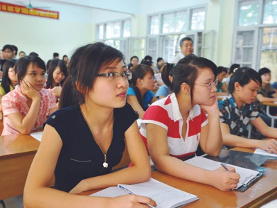 Sinh viên trên giảng đường