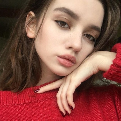 Hotgirl nhí người Nga khiến dân mạng dậy sóng ảnh 8