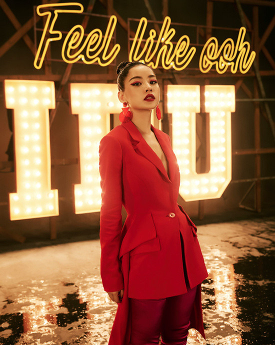 Sau Thanh Lam, Thu Minh nêu quan điểm về chuyện 'hotgirl' đi hát ảnh 1