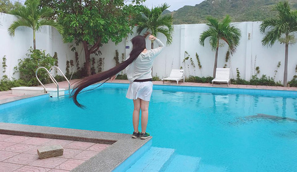 Thiếu nữ cao 1m61 và câu chuyện nuôi mái tóc đặc biệt dài gần 2m ảnh 5