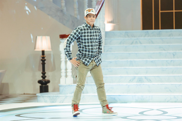 John Huy Trần hạnh phúc với bạn trai hiện tại và sẽ cưới sau 8 năm gắn bó ảnh 4