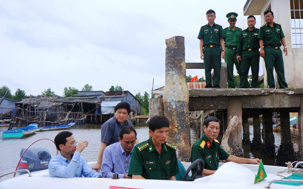 Áp thấp nhiệt đới uy hiếp, Cà Mau căng mình lo chống thiên tai ảnh 4