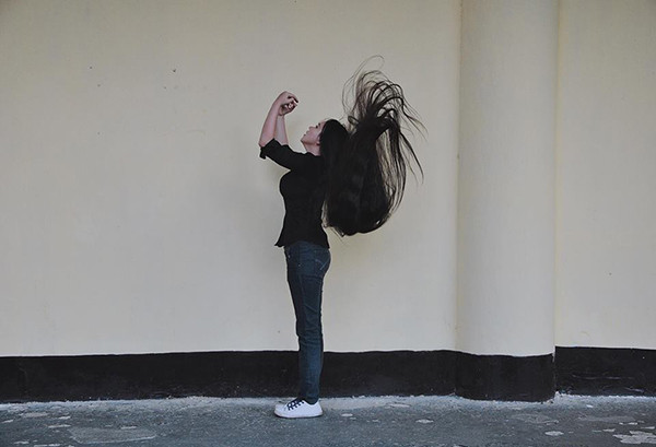 Thiếu nữ cao 1m61 và câu chuyện nuôi mái tóc đặc biệt dài gần 2m ảnh 2