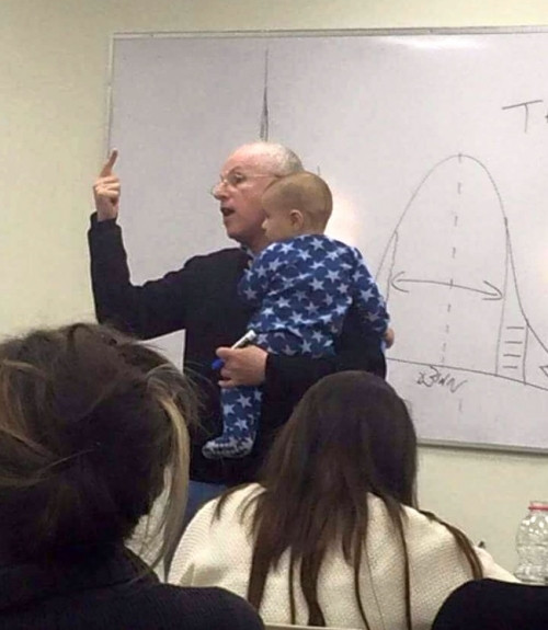 ‘Cười vỡ bụng' với hình ảnh các thầy cô ‘bá đạo’ nhất hệ mặt trời ảnh 7