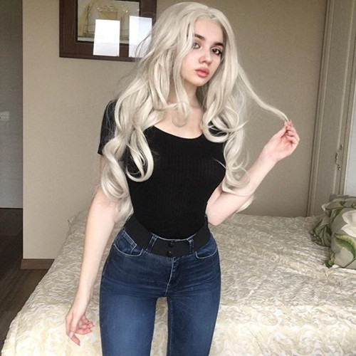 Hotgirl nhí người Nga khiến dân mạng dậy sóng ảnh 4