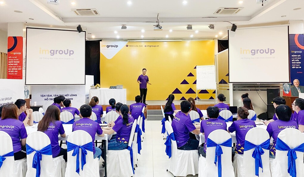 Hội trường hệ thống học viện kinh doanh số IM Group.