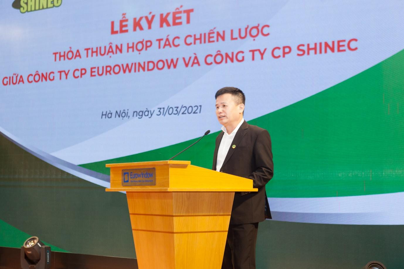 Ông Phạm Hồng Điệp – Chủ tịch HĐQT kiêm TGĐ Công ty CP Shinec phát biểu tại buổi lễ Ông Phạm Hồng Điệp – Chủ tịch HĐQT kiêm TGĐ Công ty CP Shinec phát biểu tại buổi lễ