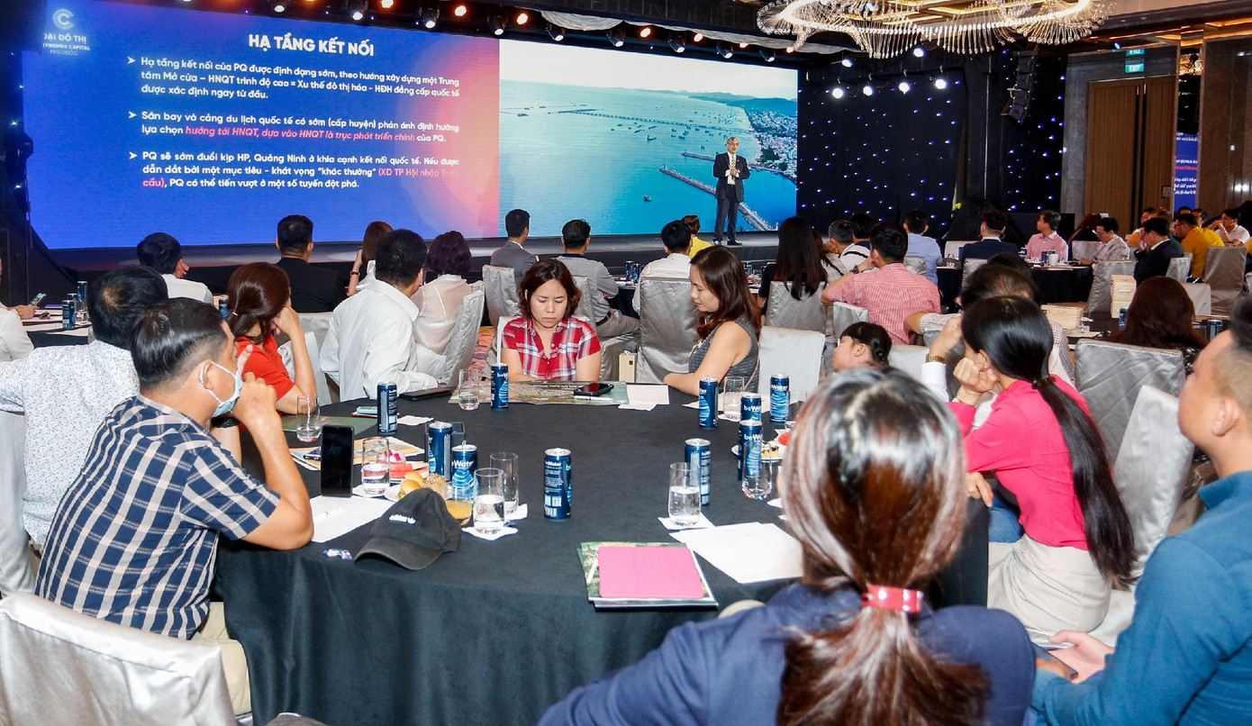 Theo PGS. TS Trần Đình Thiên, nhà đầu tư Phú Quốc cần có một cách tiếp cận hoàn toàn mới: không “bỏ vốn” để lấy lãi rồi rút đi, mà phải có chung sứ mệnh kiến tạo Đảo Ngọc để xứng với vị thế phải có.