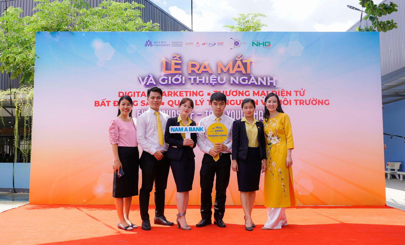 Lễ ra mắt và giới thiệu 4 ngành học mới: Bất động sản, Quản lý tài nguyên và môi trường, Thương mại điện tử, Digital Makerting