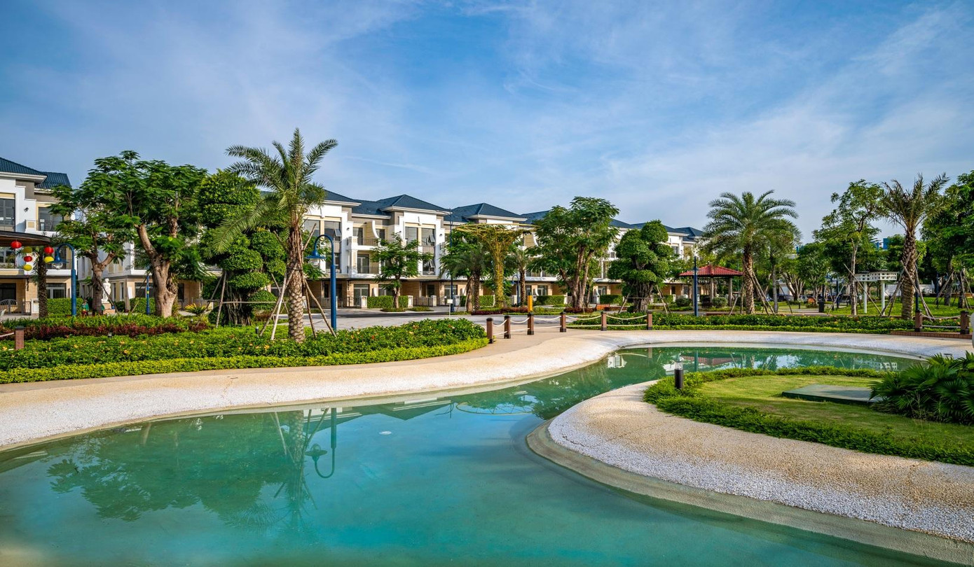 Nhiều dự án nhà ở cao cấp tại Tp.Thủ Đức có vị trí thuận tiện và không gian sống lý tưởng, riêng tư đang thu hút đội ngũ chuyên gia và giới doanh nhân lựa chọn an cư