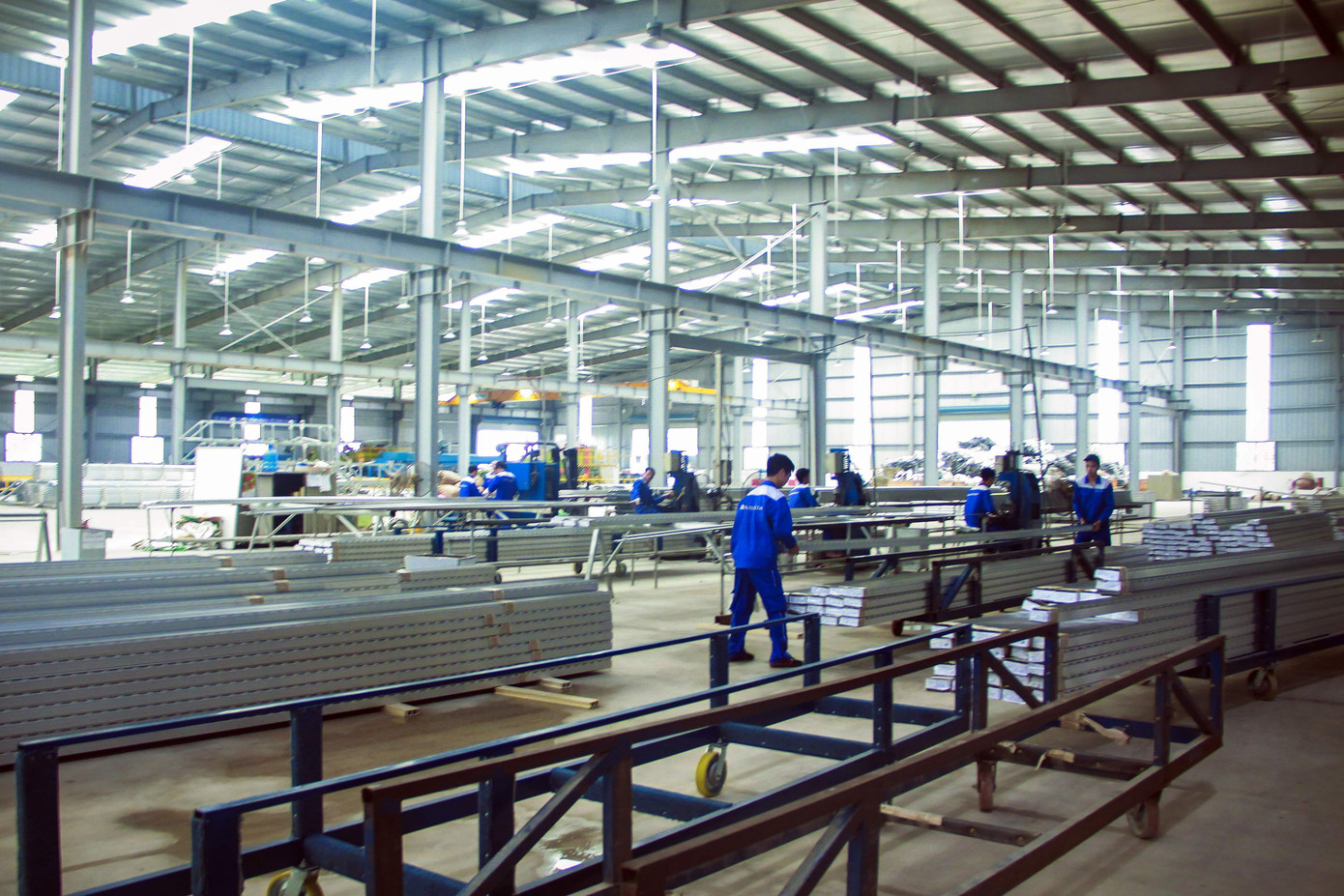 Cửa cuốn Austdoor an toàn và thông minh hàng đầu