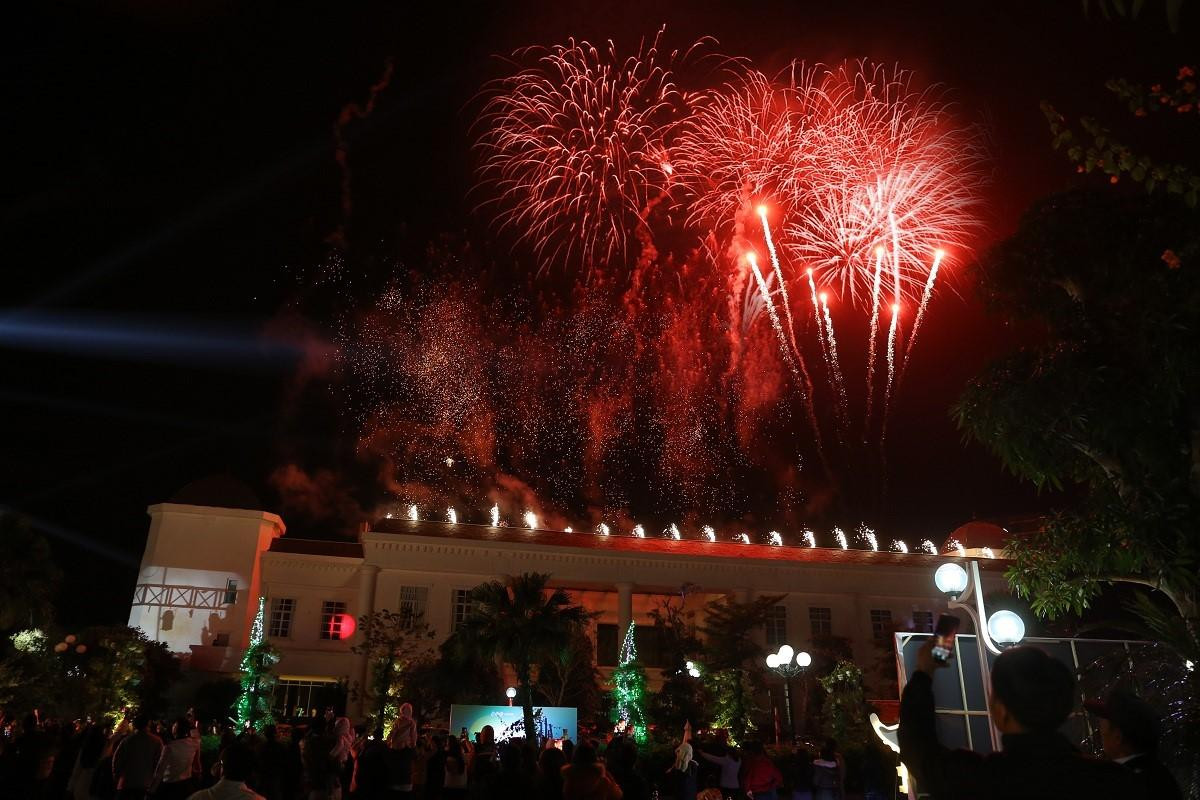 Màn trình diễn pháo hoa ngày 10/4 tại FLC Sầm Sơn rất được người dân và du khách mong đợi
