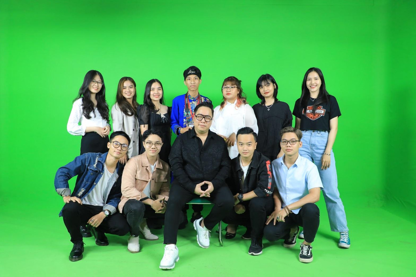 Học hỏi kỹ năng tạo hình trước ống kính cùng MC - Nhà văn - CEO Tùng LEO