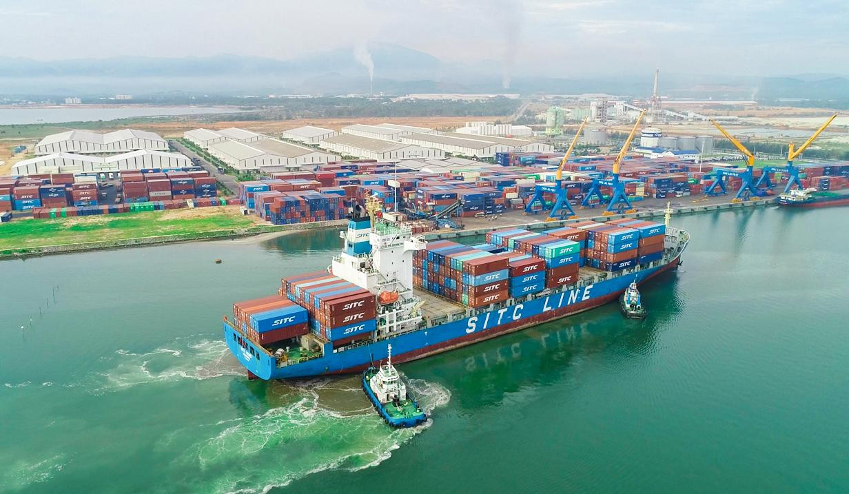 Hiện nay, THILOGI đang hợp tác với nhiều hãng tàu quốc tế như SITC, ZIM, COSCO, CMA CGM,... thông qua cảng Chu Lai kết nối các tuyến hàng hải quốc tế. Hiện nay, THILOGI đang hợp tác với nhiều hãng tàu quốc tế như SITC, ZIM, COSCO, CMA CGM,... thông qua cảng Chu Lai kết nối các tuyến hàng hải quốc tế.