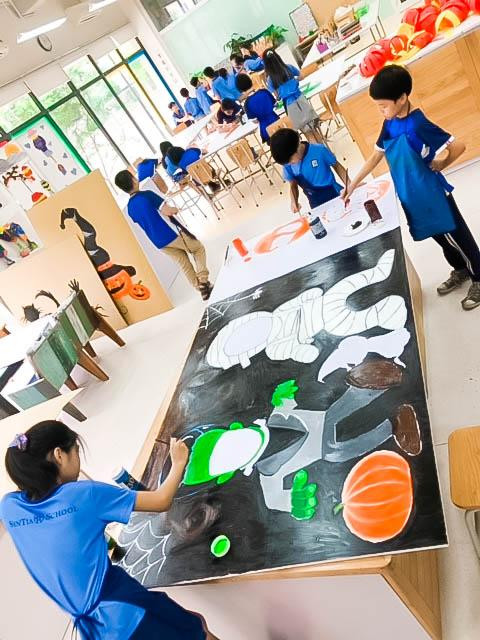 Các bạn nhỏ trường SenTia say sưa sáng tạo nghệ thuật