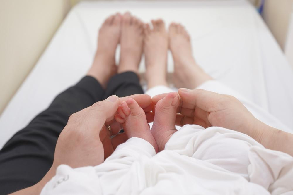 Bé Dâu Tây là viên ngọc quý mà cả nhà nâng niu (Ảnh do NV cung cấp)