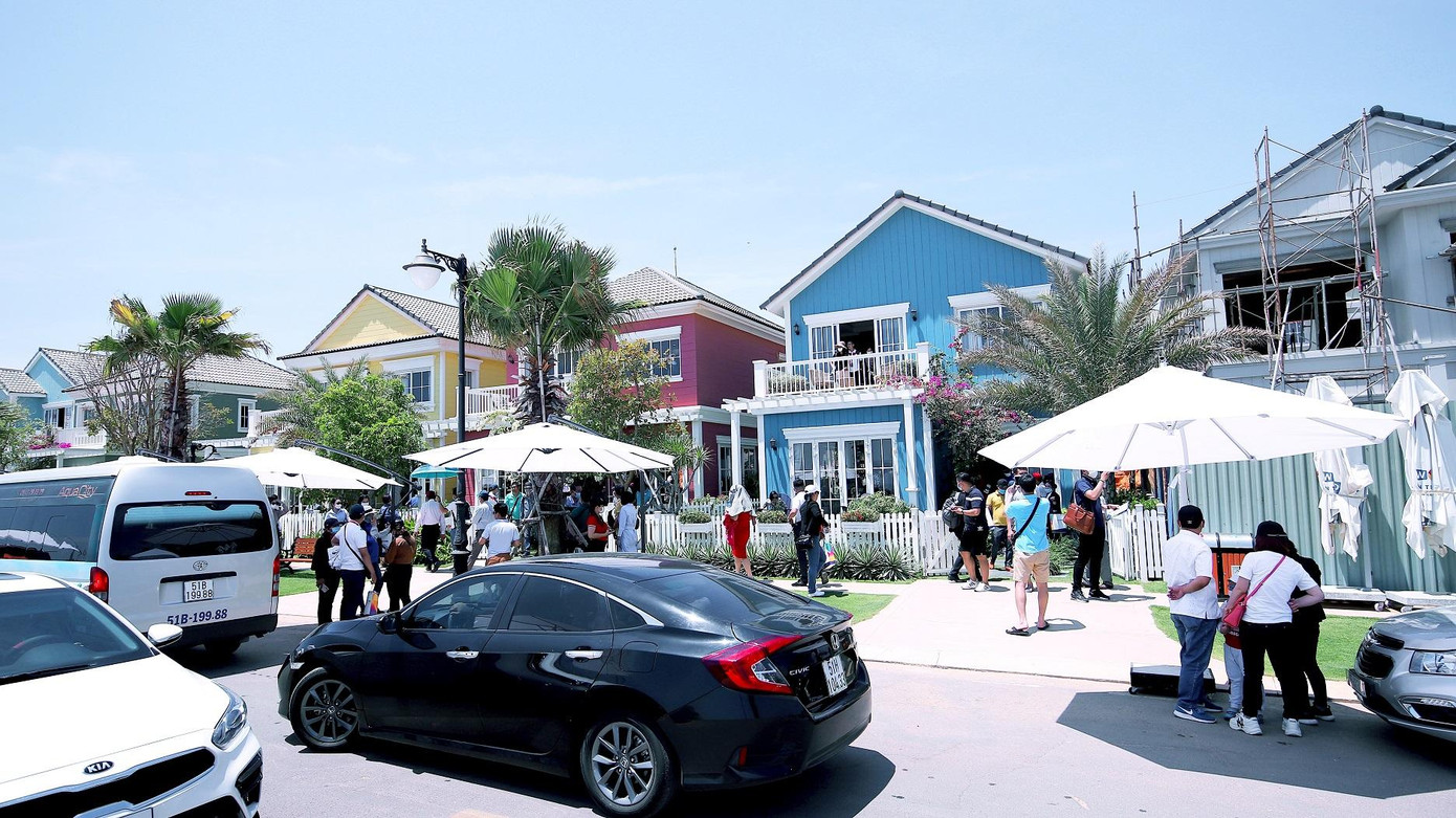 Các chương trình đầu tư hấp dẫn của NovaWorld Phan Thiet thu hút nhiều nhà đầu tư săn đón. (Ảnh thực tế dự án vào tháng 3/2021) Các chương trình đầu tư hấp dẫn của NovaWorld Phan Thiet thu hút nhiều nhà đầu tư săn đón. (Ảnh thực tế dự án vào tháng 3/2021)