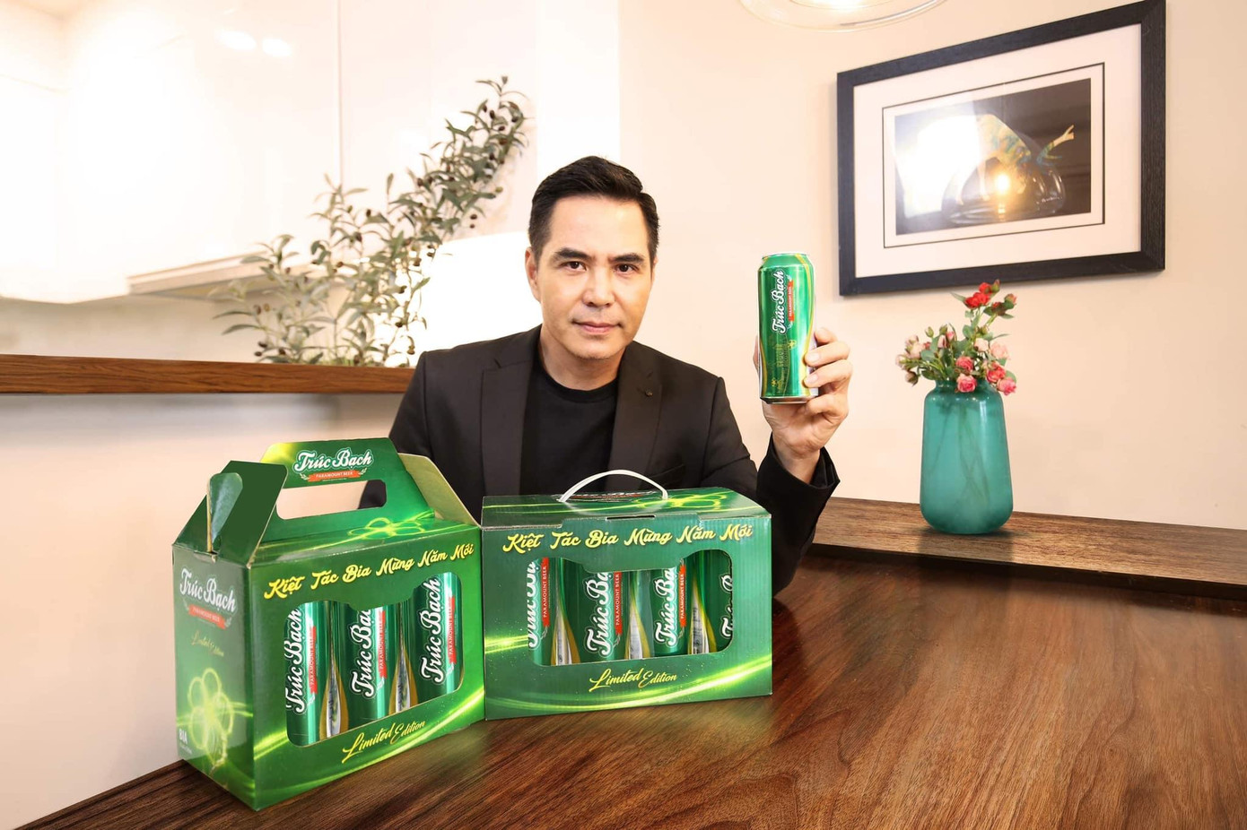 Trung Dũng đã rất cẩn thận dành thời gian và công sức lựa chọn món quà “đủ chất, đủ sang và đủ thành ý” dành tặng người bạn thân Quốc Thái