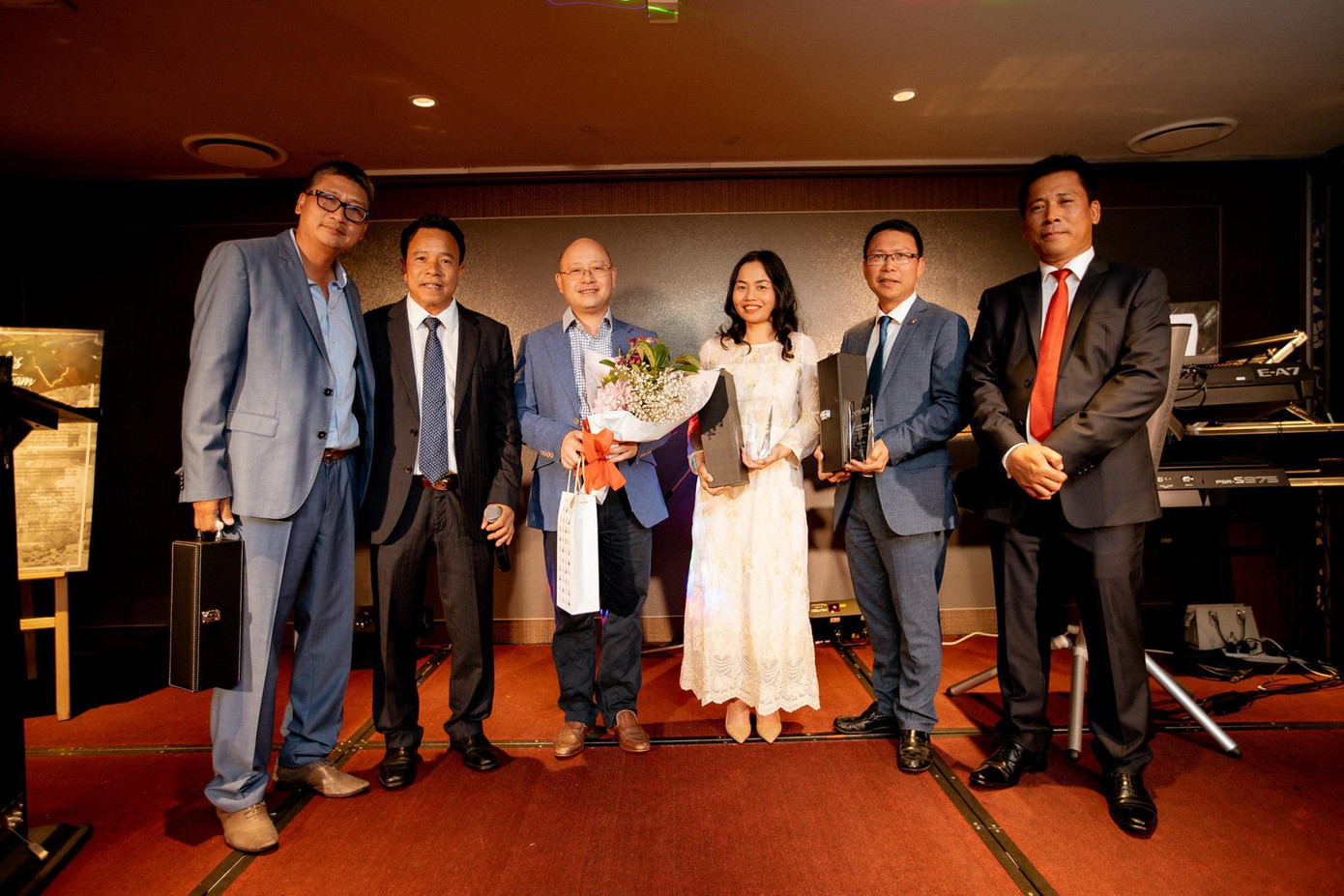 Ông Hải Đăng (thứ ba từ trái sang) cho rằng thế hệ trẻ nên chọn ngành theo thế mạnh và đam mê của bản thân