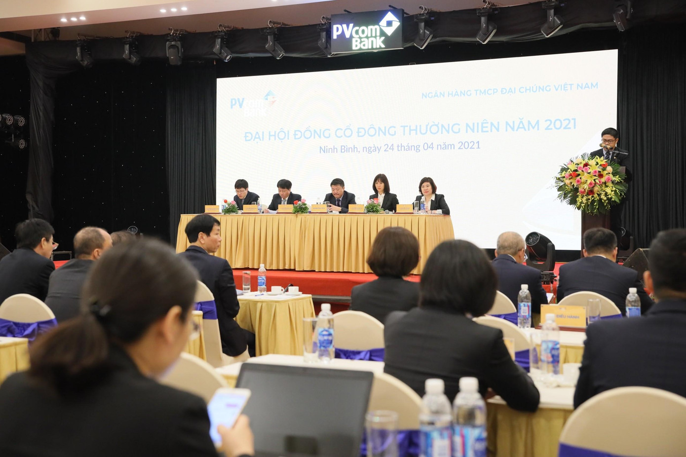 Toàn cảnh ĐHĐCĐ PVcomBank 2021