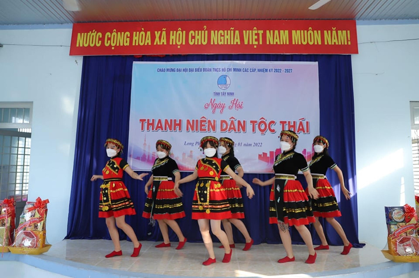 Biểu diễn văn nghệ tại 'Ngày hội'