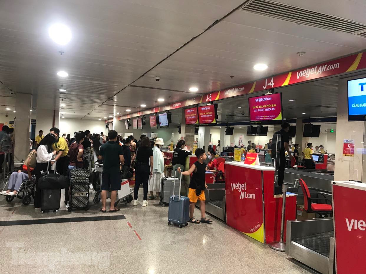 Các sân bay có thể diễn ra tình trạng ùn tắc vì số lượng chuyến bay khai thác và hành khách đông. Ảnh: Trần An. Các sân bay có thể diễn ra tình trạng ùn tắc vì số lượng chuyến bay khai thác và hành khách đông. Ảnh: Trần An.