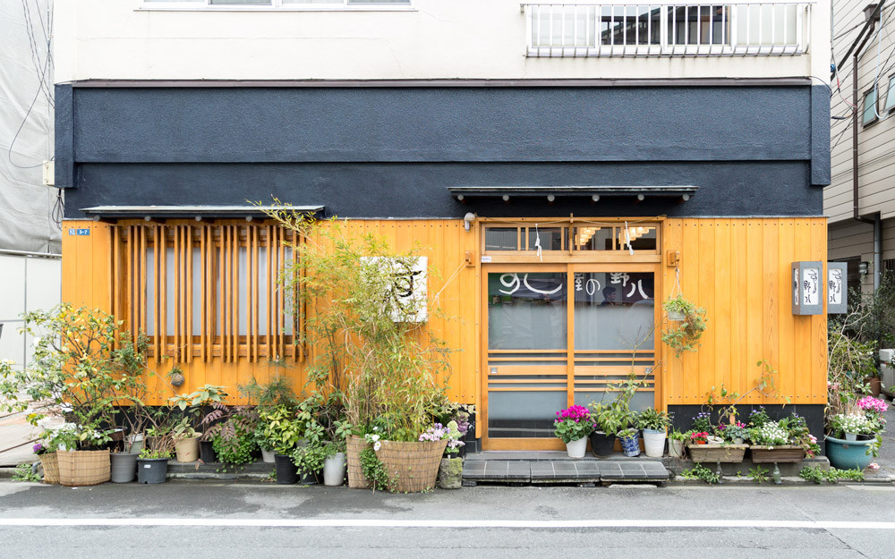 Nhà hàng có loại sushi đặc biệt ở Tokyo ở Nhật Bản.