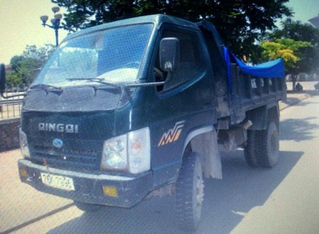 BẢN TIN ATGT: Con trai chết thảm, cha nguy kịch vì tông phải chó ảnh 5