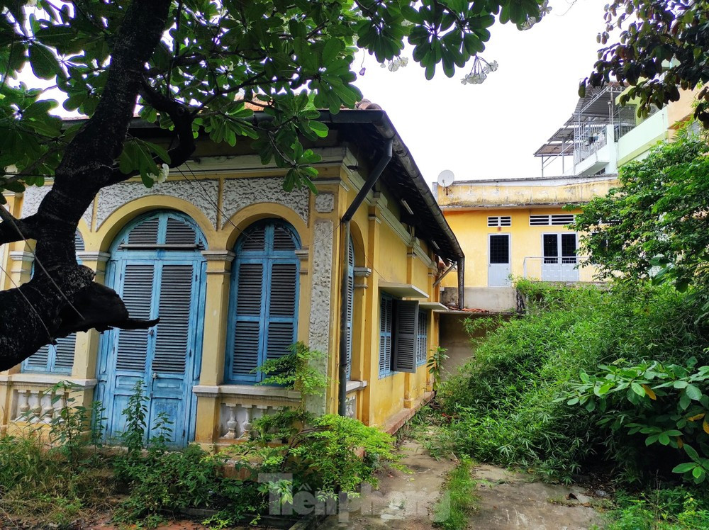 Một căn biệt thự cũ trên đường Nơ Trang Long, quận Bình Thạnh đã được phân loại để bảo tồn. Ảnh: Hữu Huy