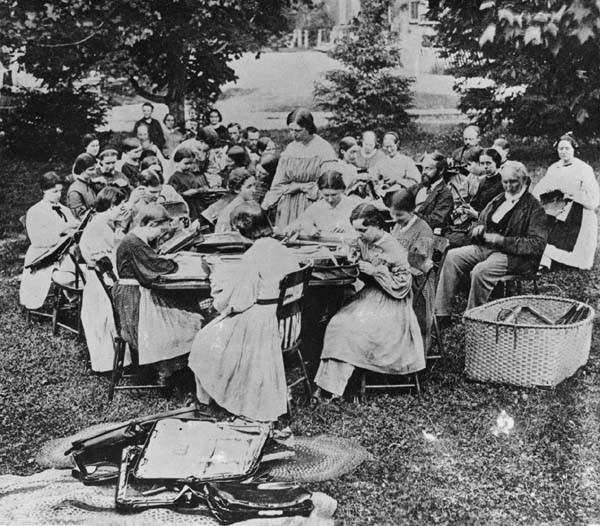 Những tập tục hôn nhân “kỳ lạ” trên Trái Đất ảnh 8