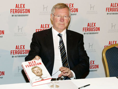 Sir Alex khiến fan phát cuồng vì khả năng in tiền khủng ảnh 1