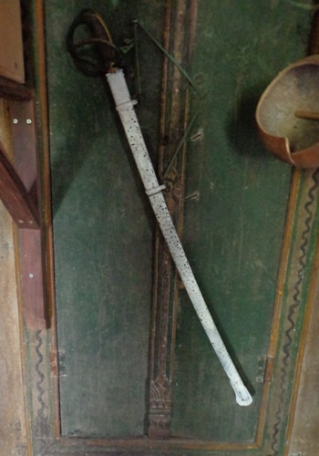 Bên trong nhà sàn cổ 130 năm tuổi của vua săn voi Buôn Đôn ảnh 6