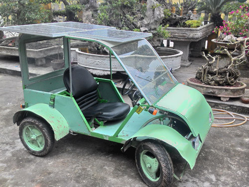 Học sinh chế tạo ô tô chạy bằng năng lượng mặt trời ảnh 1
