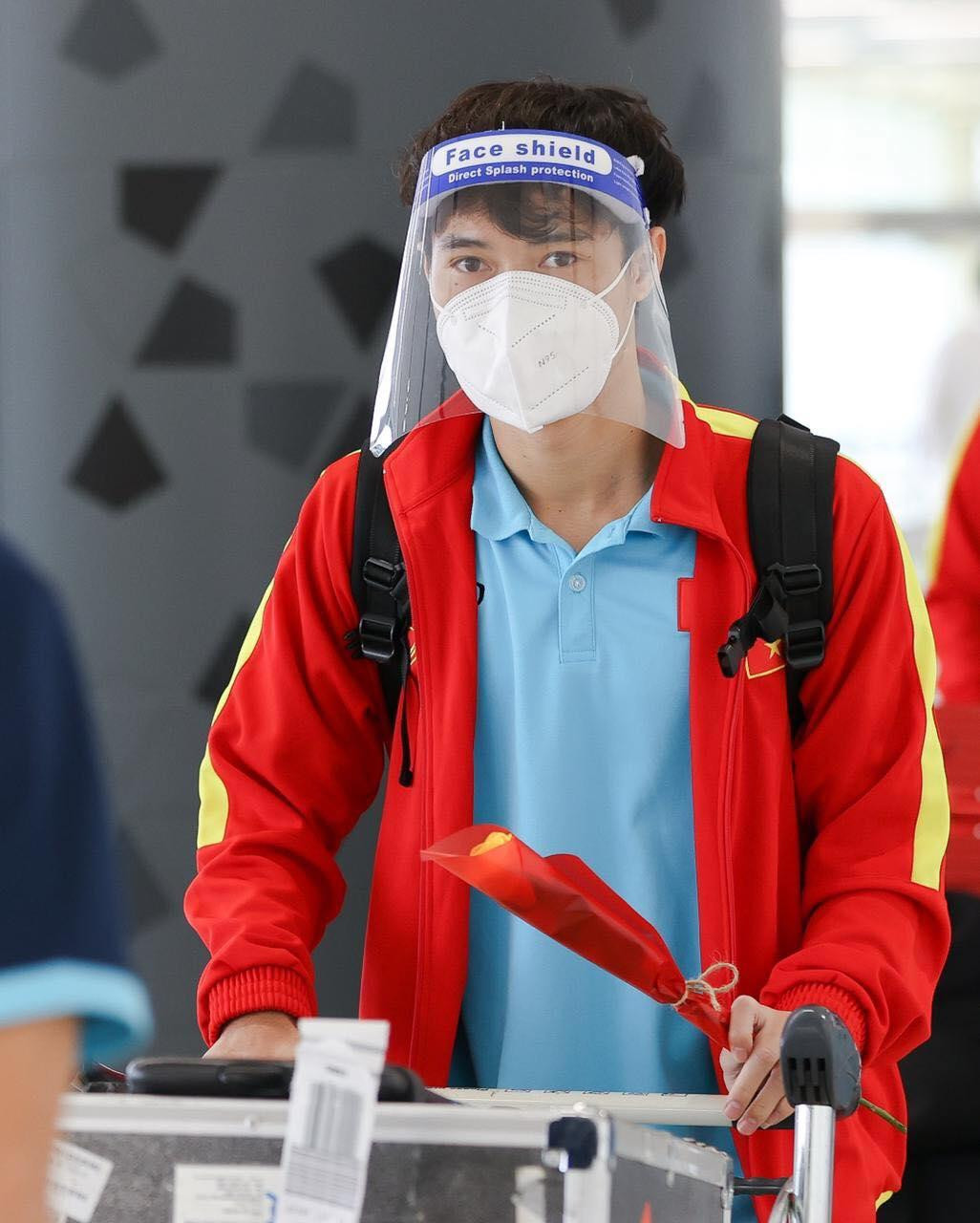 Văn Toàn cùng đồng đội đã tới Saudi Arabia