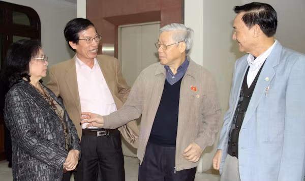 Tổng Bí thư Nguyễn Phú Trọng tiếp xúc cử tri quận Ba Đình, Hà Nội