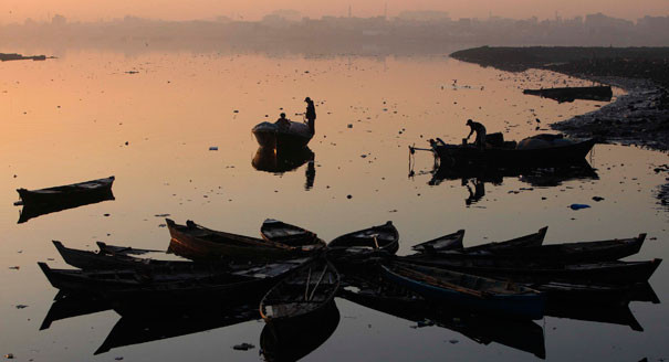 Biển Đông đang dậy sóng 